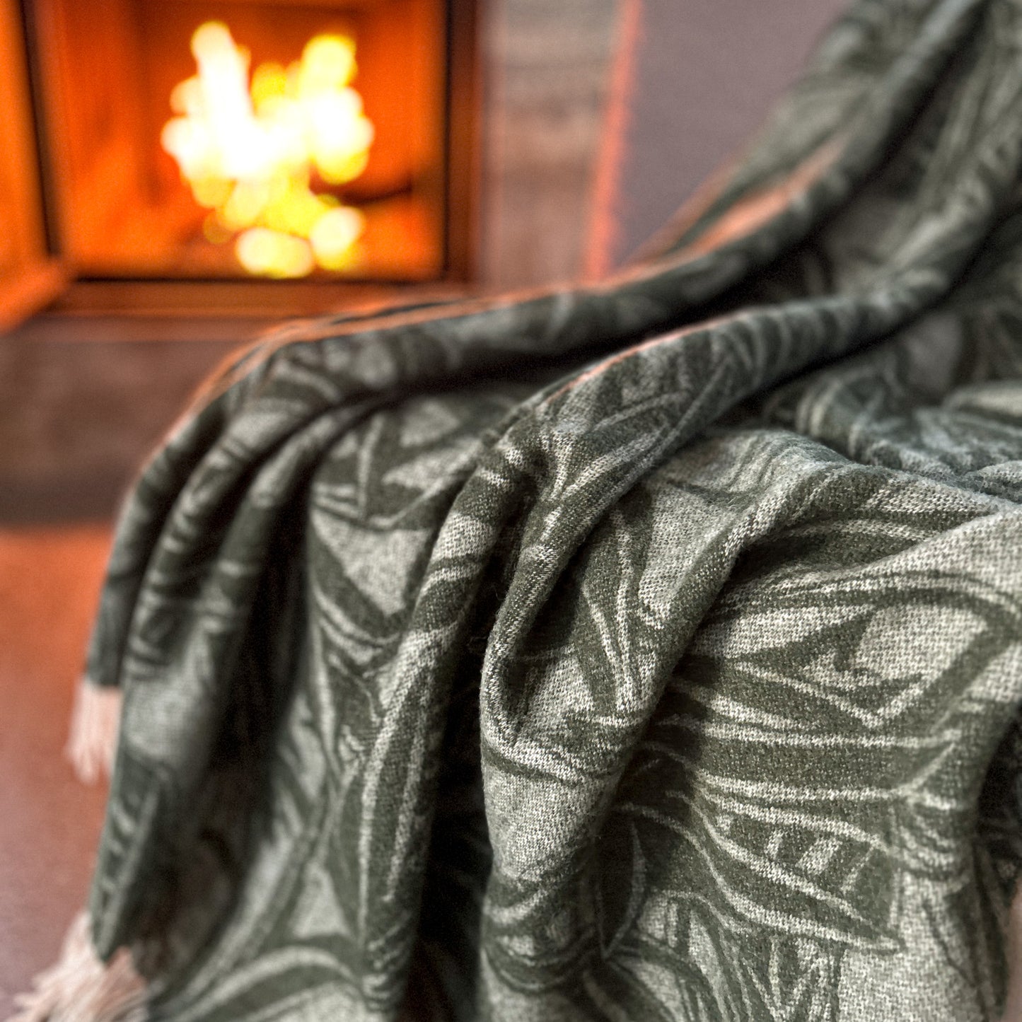 77c3aef63b72389552933772a1222e13