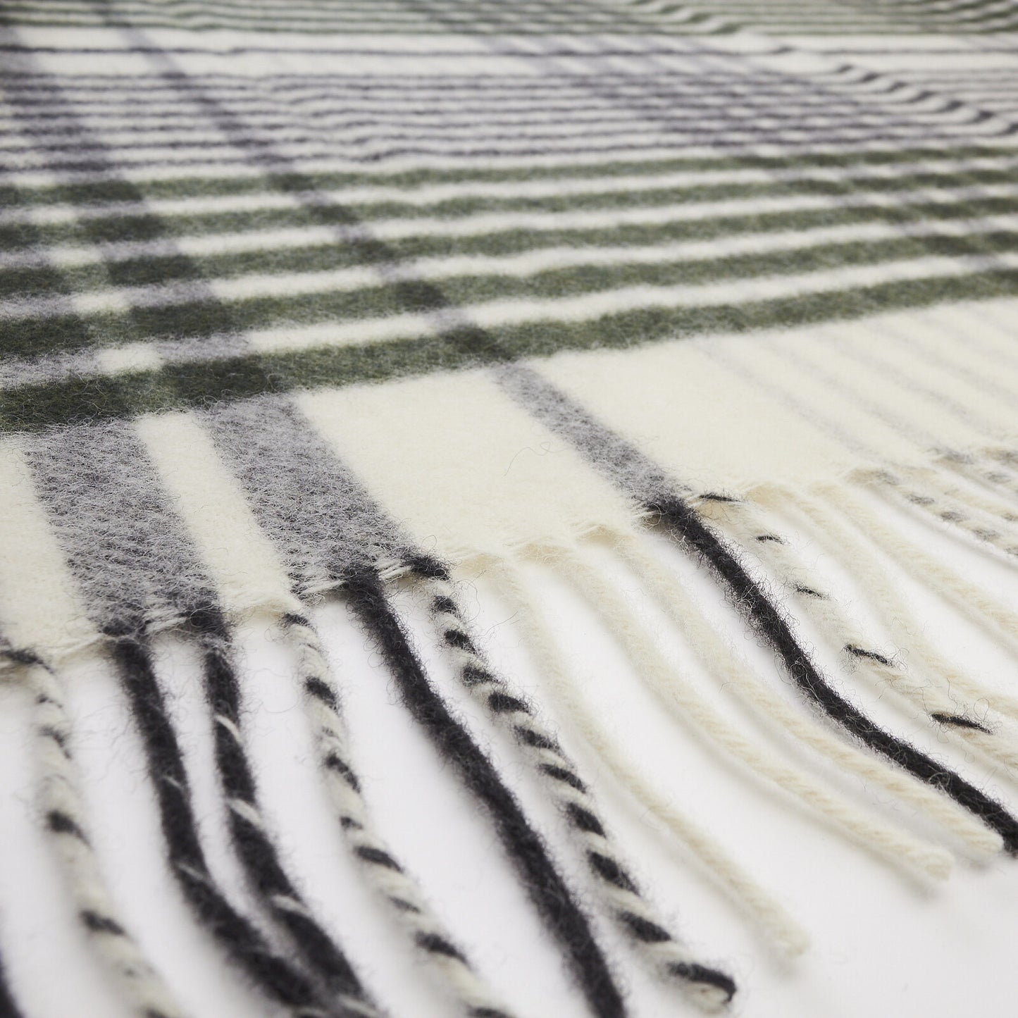 e74b549dccbb512f298f1fc86ae27439