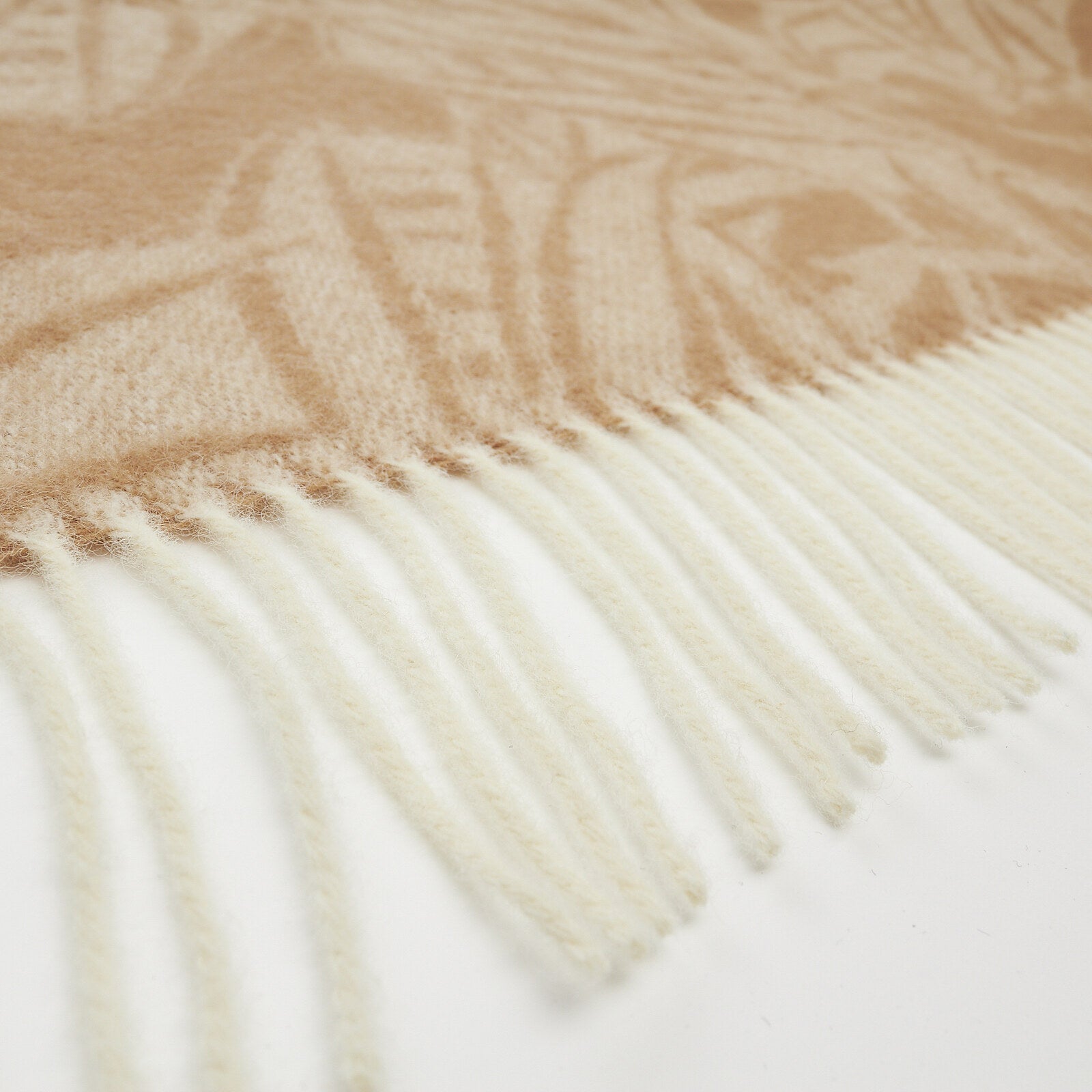 4993626cb33d367fcebf4fde439beba9