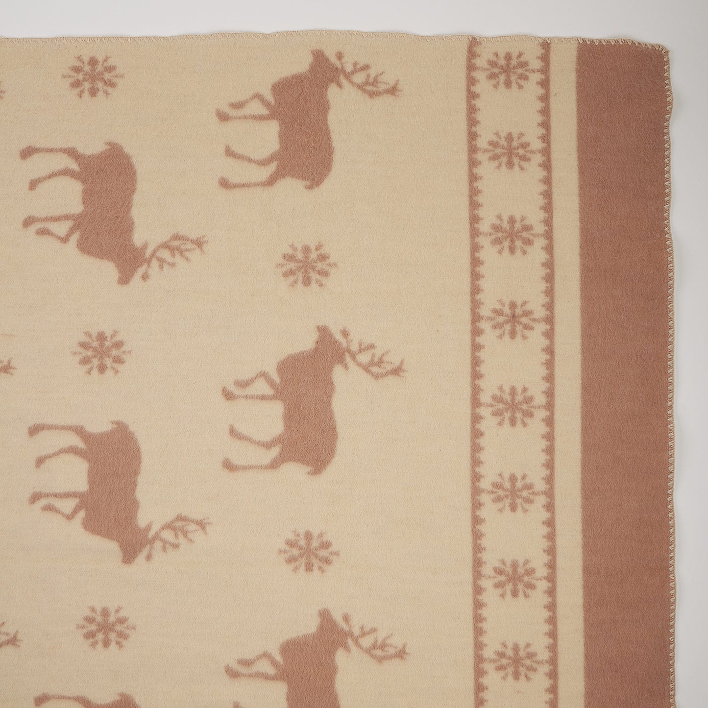 fd8f7a6b415d8df4a3cbb8a75e38faab