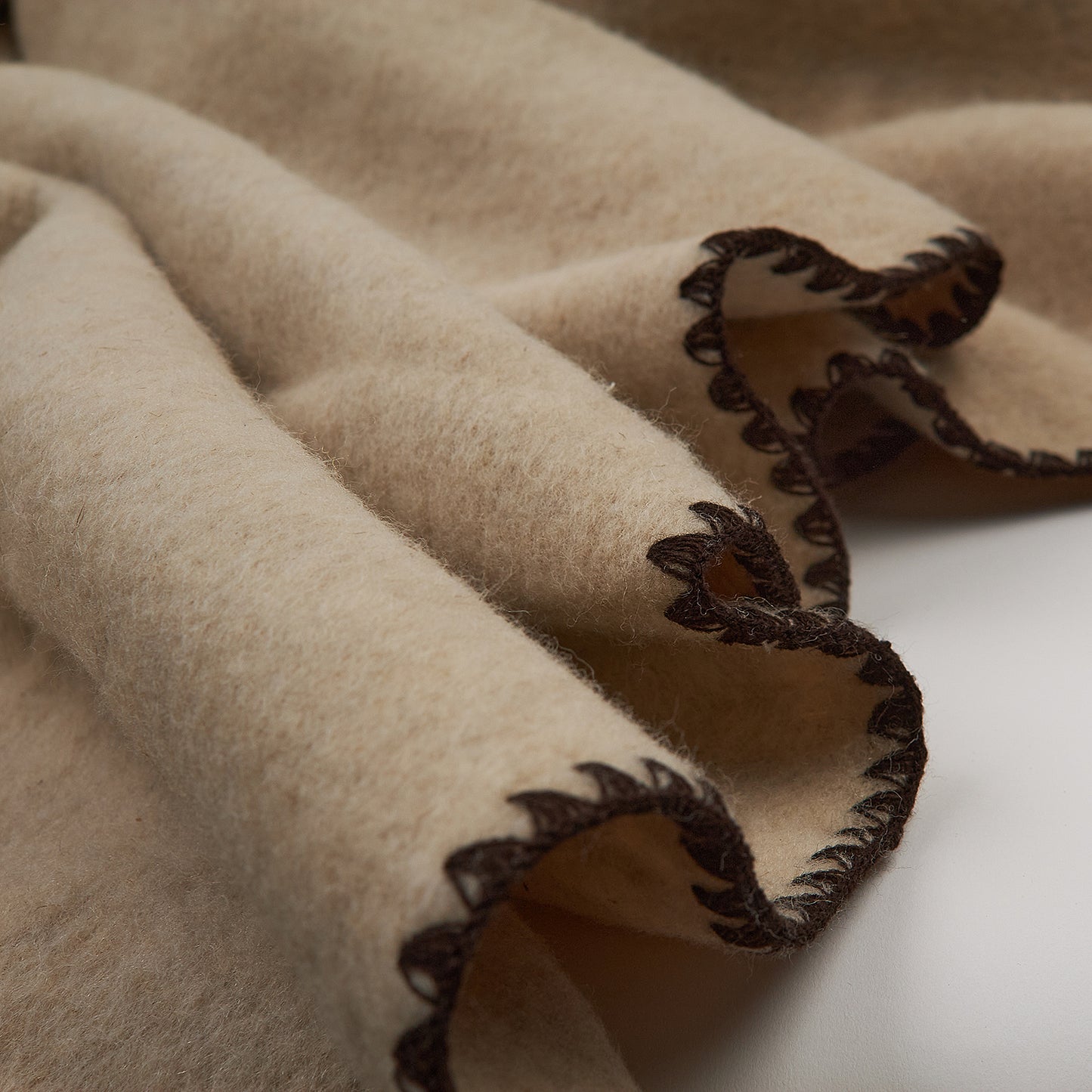 4930da439374f554e0409eec34c0331b