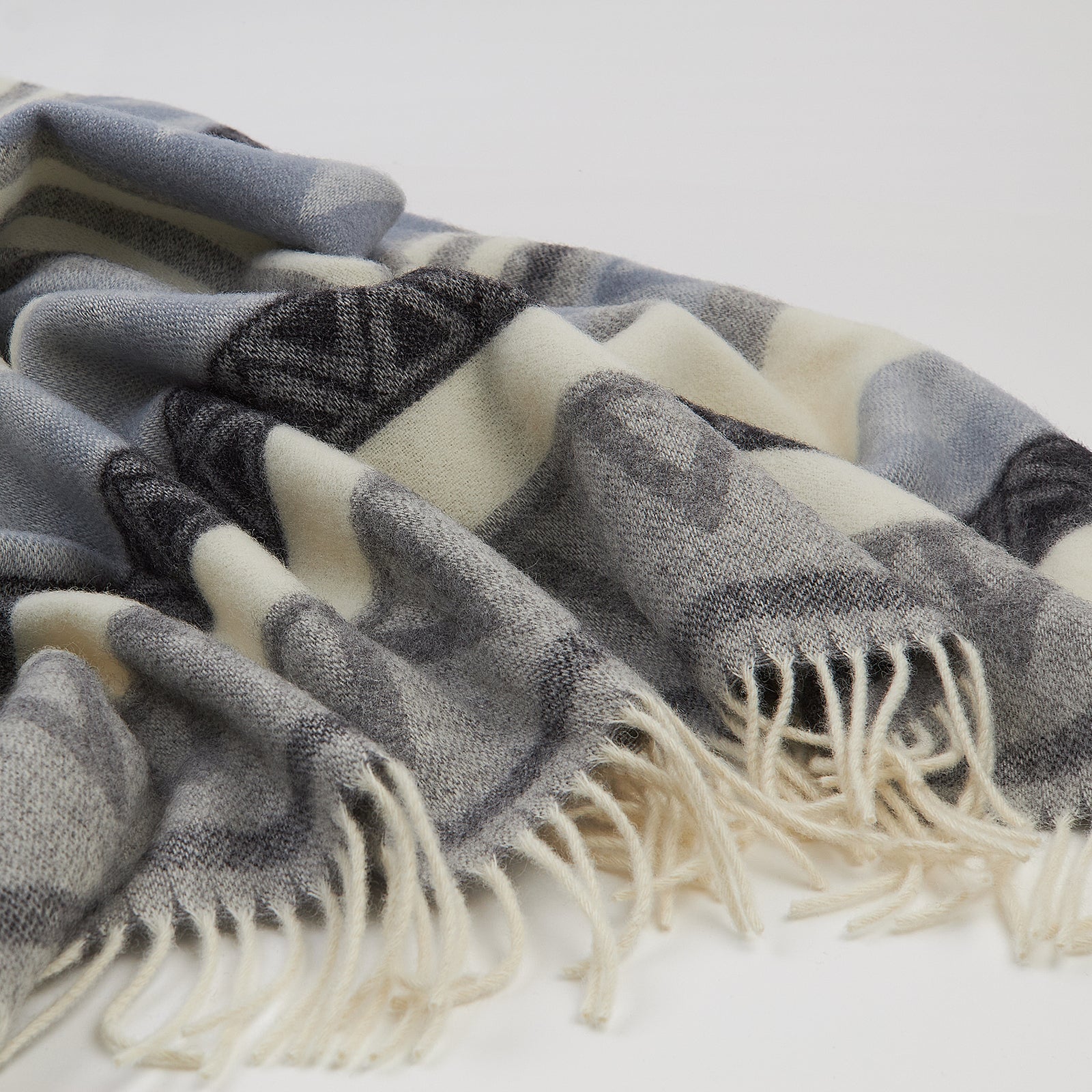 a83332fb782b6e402a3b5f32b89eee23