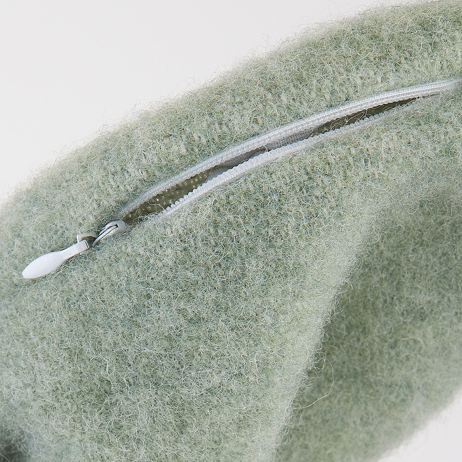 70683ba795009f627e063132c1d4e09c