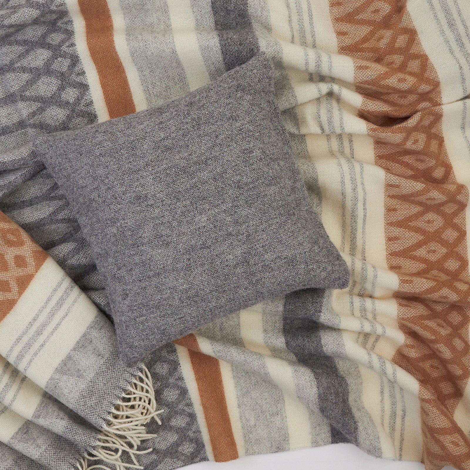 21015497b8e9bcbbdfbc03d969663827