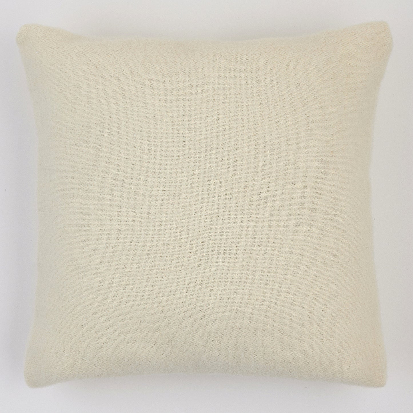 6ce5ce9fefd4de0f626cd0a51aafae39