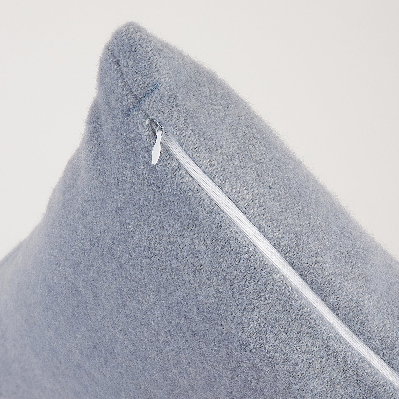 4b3f157aa356406fa390d6f4f0c85091